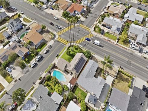 1946  W Broadway  , Anaheim, CA