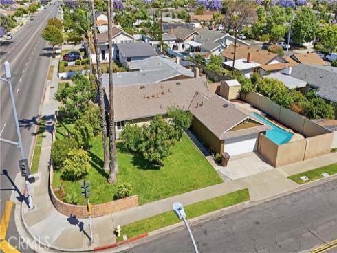 1946  W Broadway  , Anaheim, CA