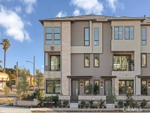 107 S Laxore Street 403