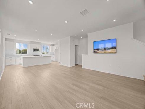 107  S Laxore  403  Street, Anaheim, CA