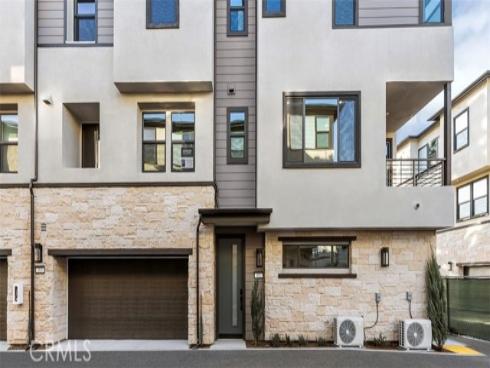 109 S Laxore Street 302