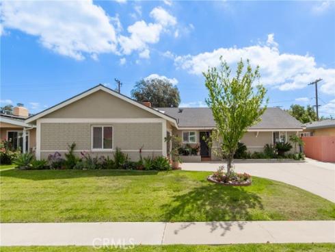 122 N Carousel , Anaheim, CA