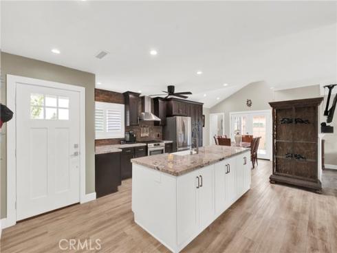 122 N Carousel , Anaheim, CA