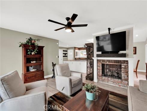 122 N Carousel , Anaheim, CA