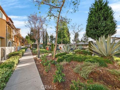 928 E Twill Court, Anaheim, CA