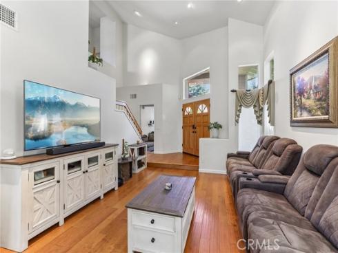 527 S Morningstar Drive, Anaheim, CA