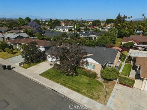 824 N Redondo E , Anaheim, CA