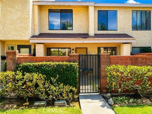 961 W. Lamark
