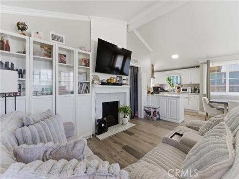 1214 N Holly , Anaheim, CA