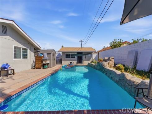 1214 N Holly , Anaheim, CA