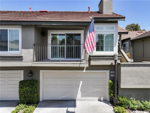 512 S. Hollydale