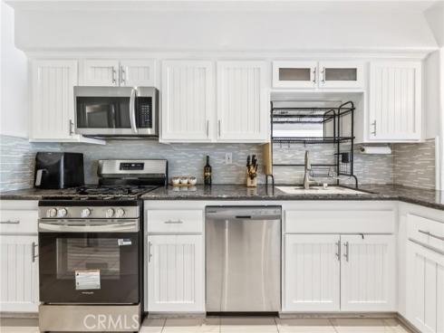 512 S Hollydale , Anaheim, CA