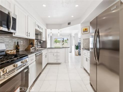512 S Hollydale , Anaheim, CA