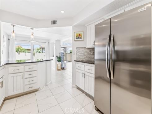 512 S Hollydale , Anaheim, CA