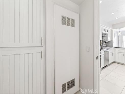 512 S Hollydale , Anaheim, CA