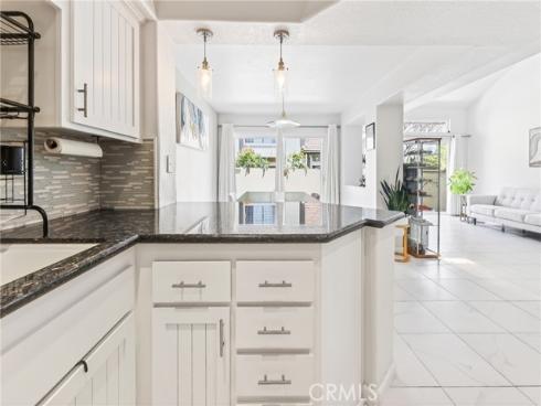 512 S Hollydale , Anaheim, CA