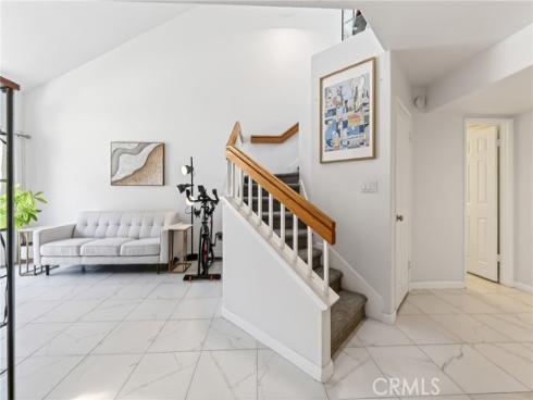 512 S Hollydale , Anaheim, CA