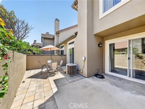 512 S Hollydale , Anaheim, CA