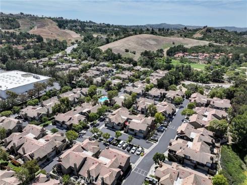 512 S Hollydale , Anaheim, CA