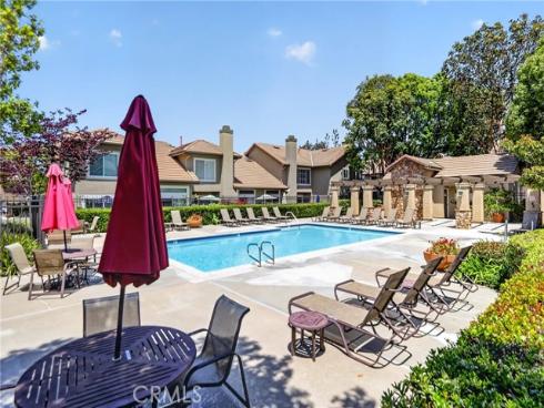 512 S Hollydale , Anaheim, CA