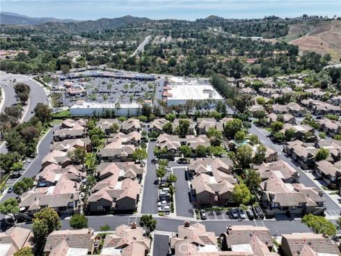 512 S Hollydale , Anaheim, CA