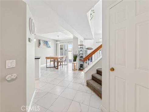 512 S Hollydale , Anaheim, CA