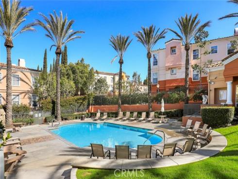 1000 S Volterra , Anaheim, CA