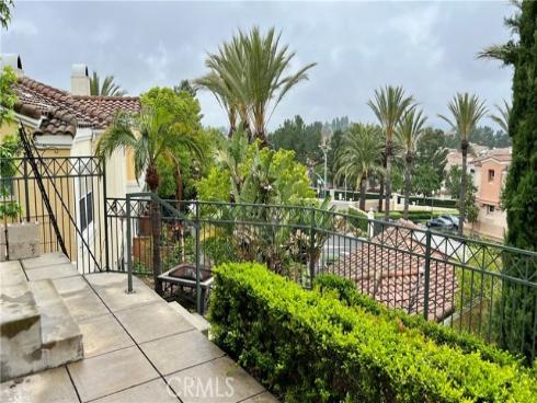 1000 S Volterra , Anaheim, CA