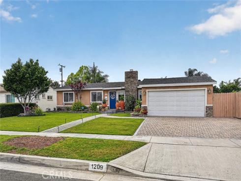 1209 S East Gates , Anaheim, CA