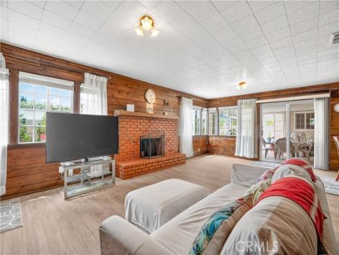 2056 W Random , Anaheim, CA