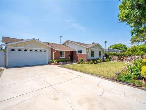 2056 W Random , Anaheim, CA