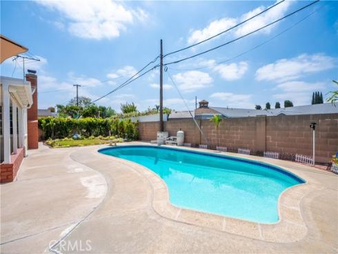2056 W Random , Anaheim, CA