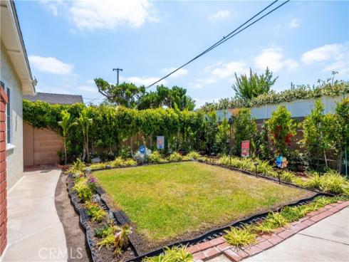 2056 W Random , Anaheim, CA