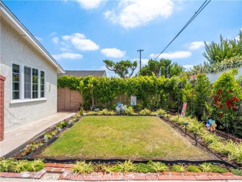 2056 W Random , Anaheim, CA