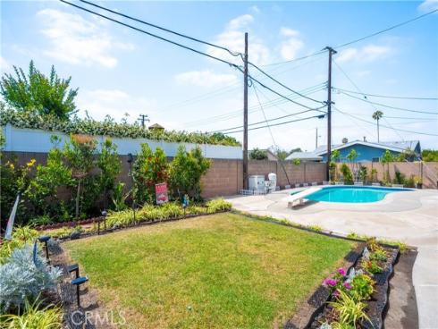 2056 W Random , Anaheim, CA