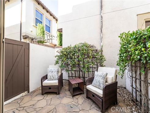 574 S Kroeger Street, Anaheim, CA
