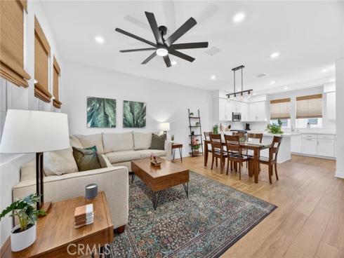 1044 N. Anaheim Boulevard 3