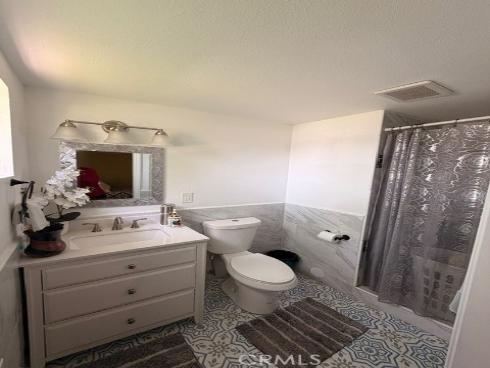 1407 W Colonial , Anaheim, CA