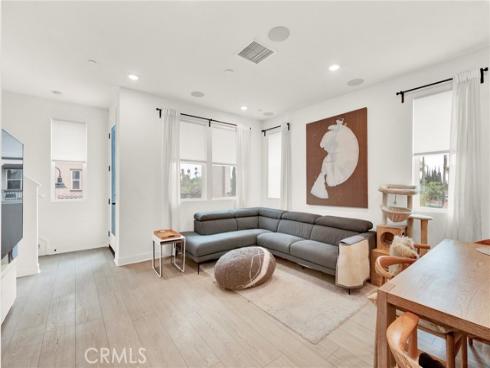 271 N Magnolia  5  Avenue, Anaheim, CA
