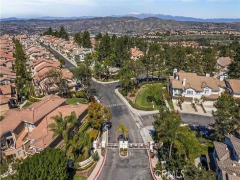 7839 E Viewrim , Anaheim, CA