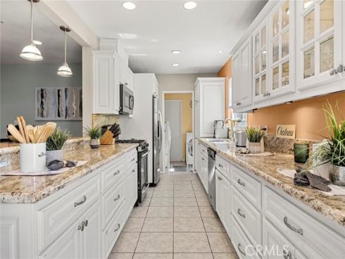 1835 W Chateau , Anaheim, CA