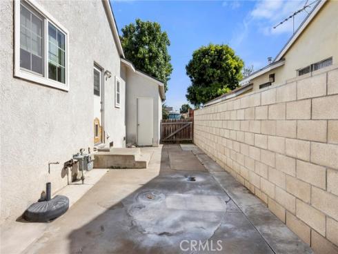 1835 W Chateau , Anaheim, CA