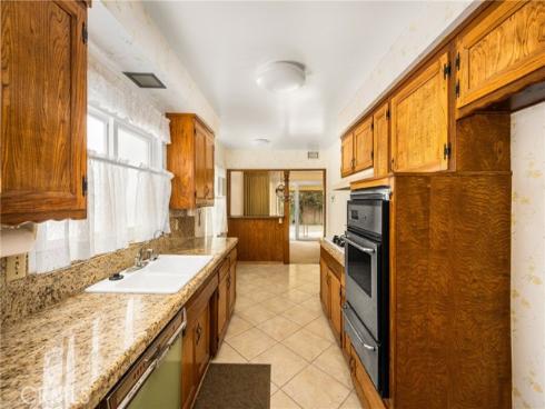 1830 W Chalet Avenue, Anaheim, CA