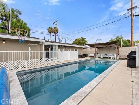 2012 W Dogwood , Anaheim, CA