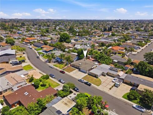 9672 Guinida , Anaheim, CA