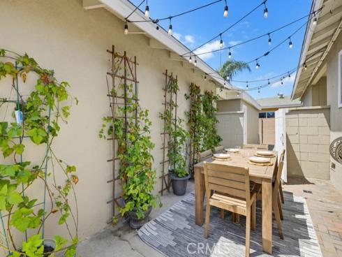 1312 N Devonshire Road, Anaheim, CA