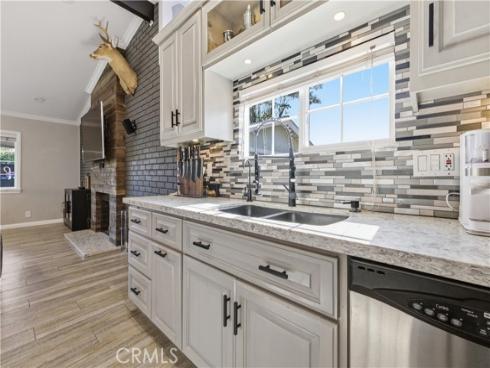 10652 Thomas , Anaheim, CA