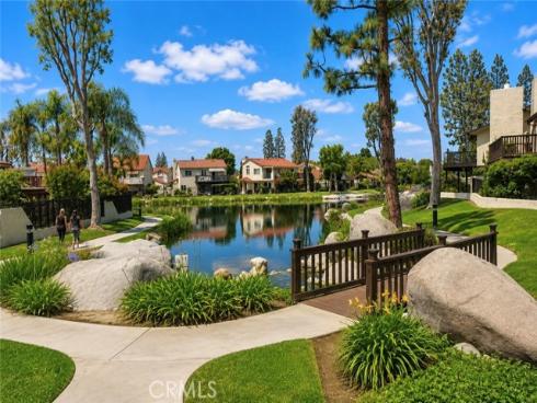 1896 W Surf , Anaheim, CA