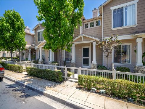 970 E Chestnut , Anaheim, CA