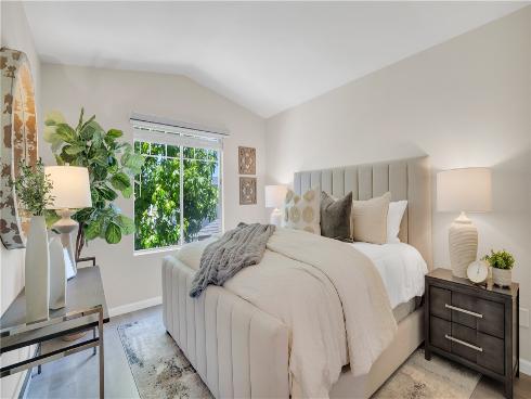 970 E Chestnut , Anaheim, CA